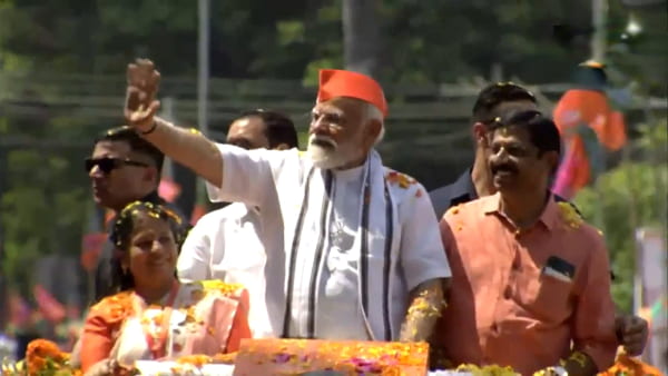 Prime Minister Narendra Modi Takes Palakkad by Storm with Vibrant Roadshow