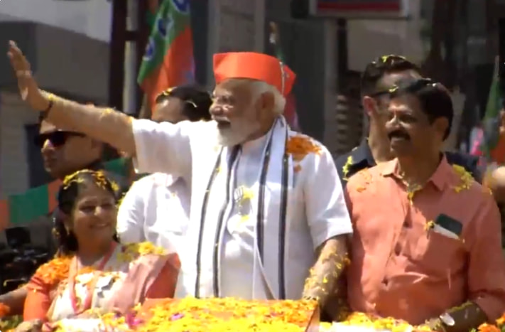 Massive Turnout at Prime Minister Narendra Modi’s Roadshow in Palakkad